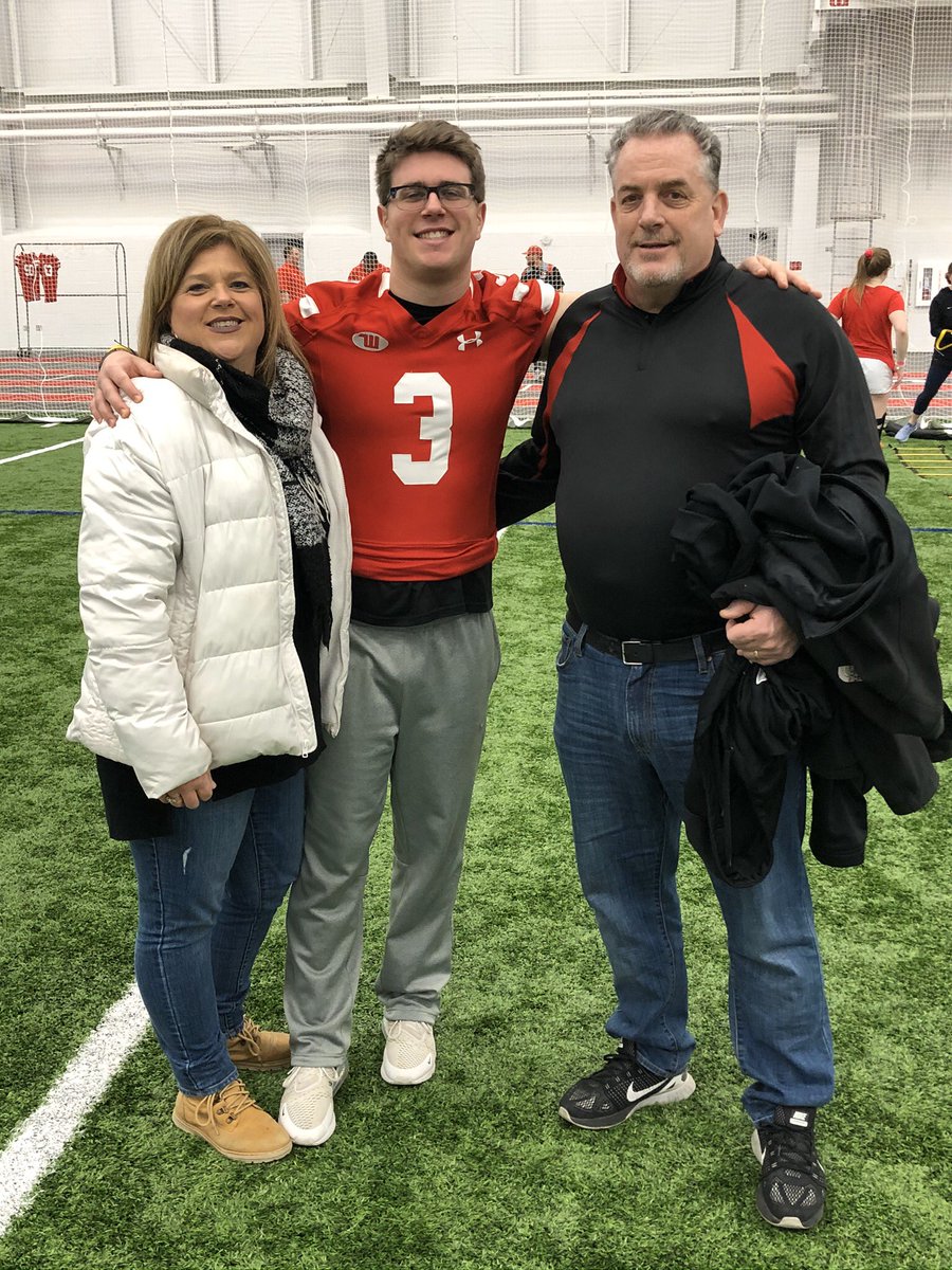NickDowns_3's tweet photo. After long thought and consideration, I am honored and blessed to say I will be continuing my athletic and academic career at Wittenberg University! Thank you @CoachKooi28 @CoachFlo12 and @CoachFincham for the opportunity! #TIGERUP 🐅 https://t.co/Omxvpva5AN