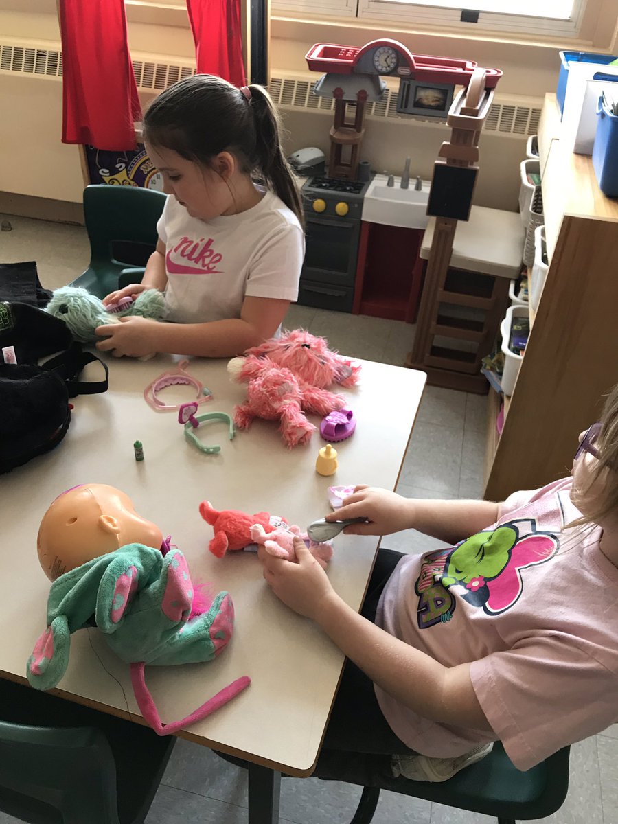 mrsjennleblanc's tweet photo. @GSPlayDay is in full swing. So much fun! @SMES01 @smcameron3 https://t.co/1yYWSRr5Pg