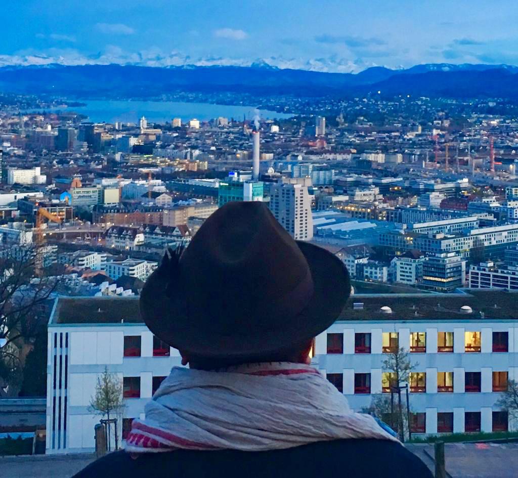 DJBEHROUZ's tweet photo. Zurich I'm coming for you. Find me this Sunday at #hiveclub for their birthday. The party will start on Friday with @DJJeffMills and we'll keep going all weekend long! 🔊💿#BehrouzOnTour #BehrouzInZurich https://t.co/eUTQBBrCVl