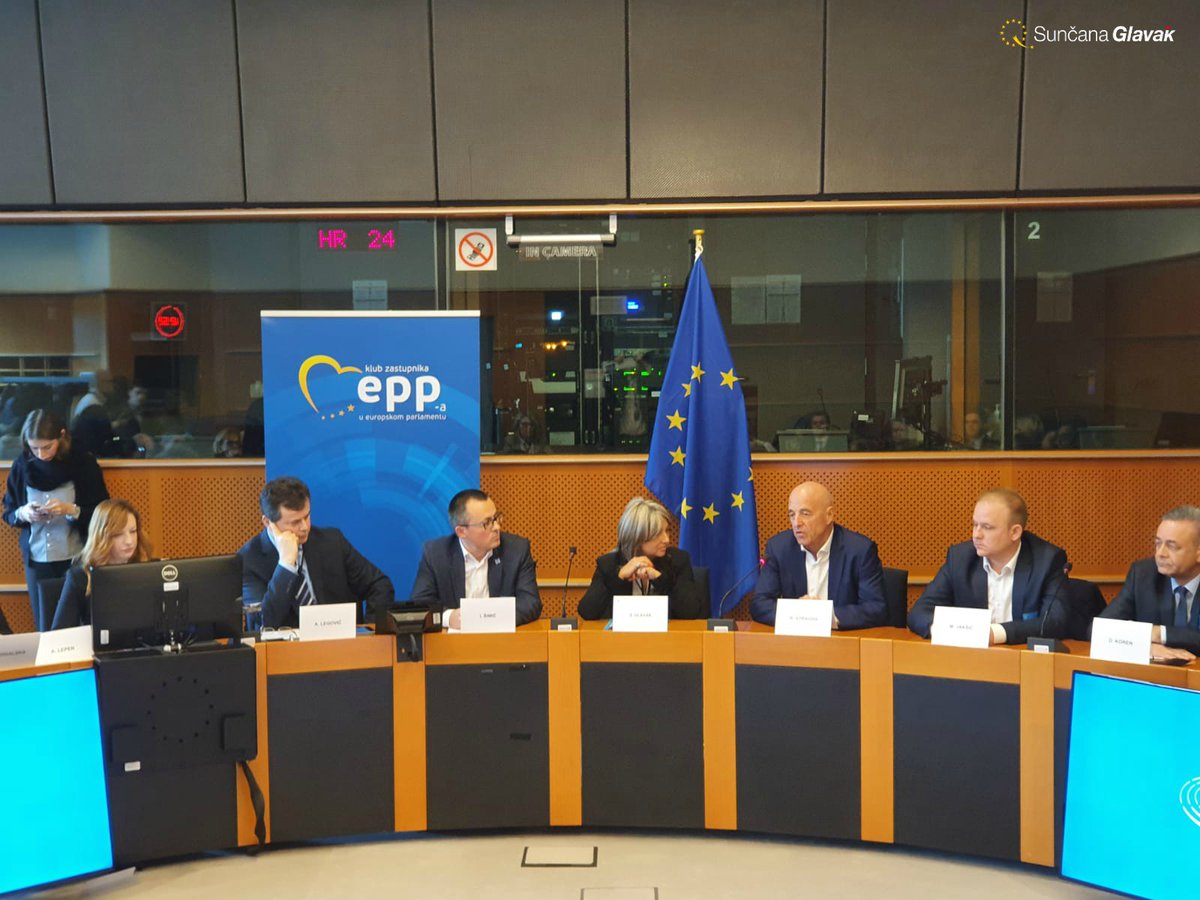 SuncanaGlavak's tweet image. 💡Inovacije su jedan od ključnih instrumenata u borbi protiv klimatskih promjena. S vodećim stručnjacima i agencijama u području inovativne javne nabave razgovarala sam kako stvoriti političke instrumente za potporu takvoj javnoj nabavi. #innovation #PublicProcurement #PPI