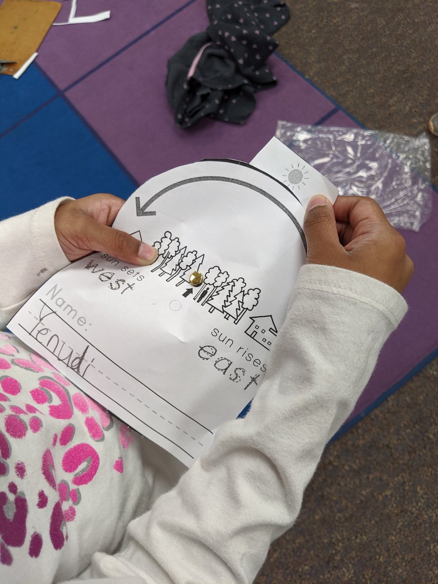 rosa1ba's tweet photo. LOVE @MysterySci so much! Can't do the sundial lesson outside because of the rain, no worries did an amazing lesson with mystery science! And they have step by step how to videos for students to make their activity! Double win!  @JessNastasi @MysterySci  @staceyta https://t.co/PXWunNIbHj