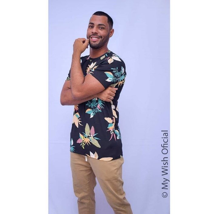 aphrontt's tweet photo. Blusa Floral Motta

#roupas #roupamasculina #blusamasculina #blusaestampada #modamasculina #moda #mywishoficial https://t.co/NtHVC6SayJ