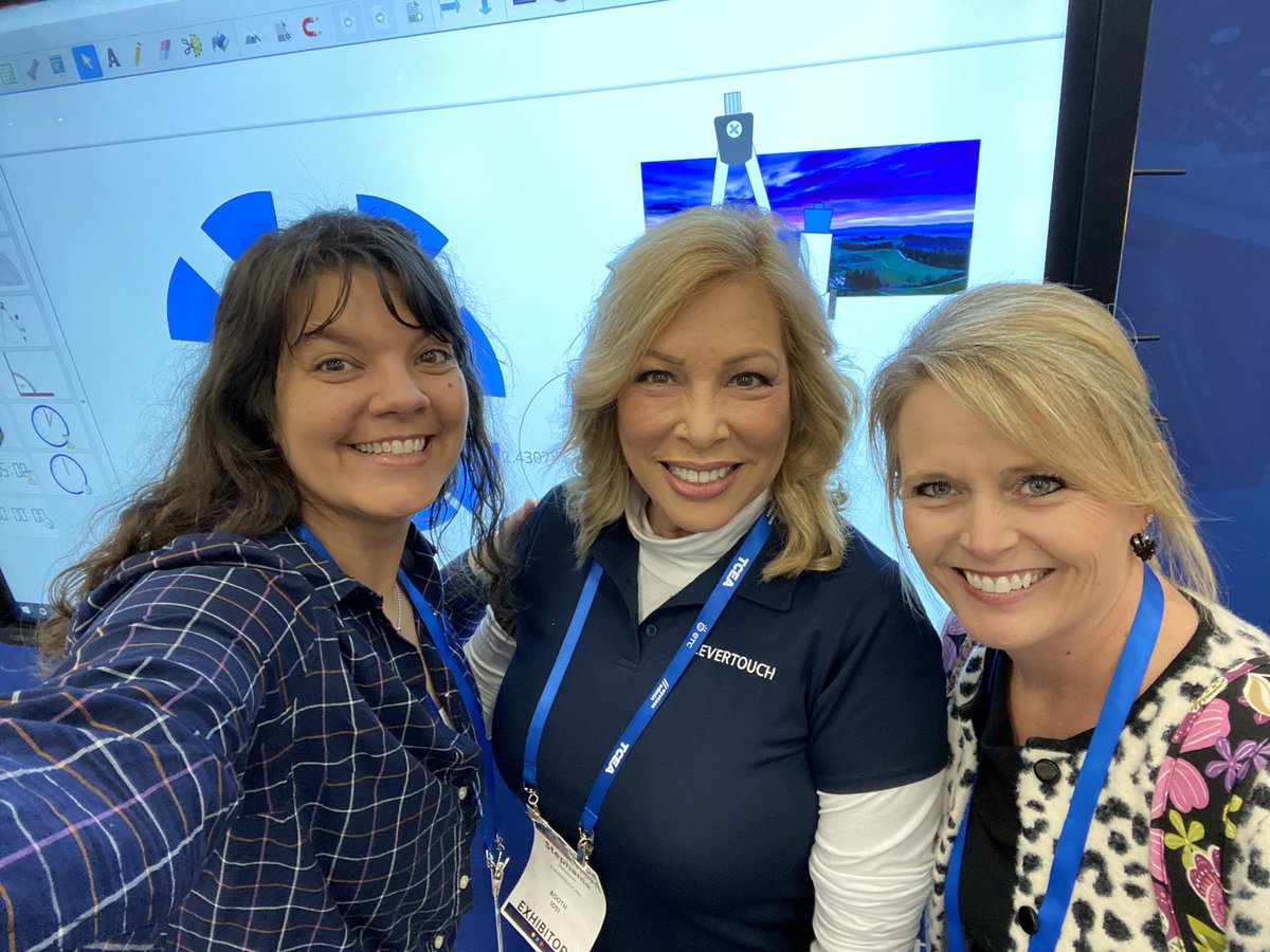 meador_mindy's tweet photo. Having fun with Dan and Stephanie at #CleverTouch @DataProjections #simplyconnected @SmitchOfSparkle https://t.co/7QutPepkgH