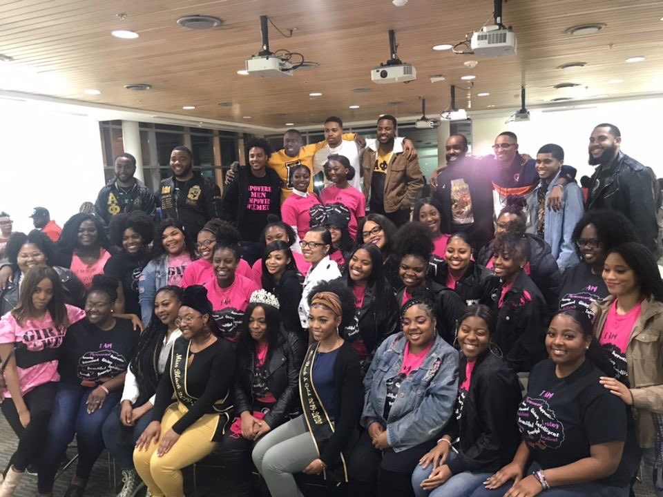 VANITYEFFECT's tweet photo. The respect and protect black woman event was phenomenal. It was mind blowing and a powerful experience! We learned that coming together ,protecting and loving on eachother is the main key for survival in this world 🌍 ! We have to value ourselves and eachother for true success💕 https://t.co/0fIZcnwx4h