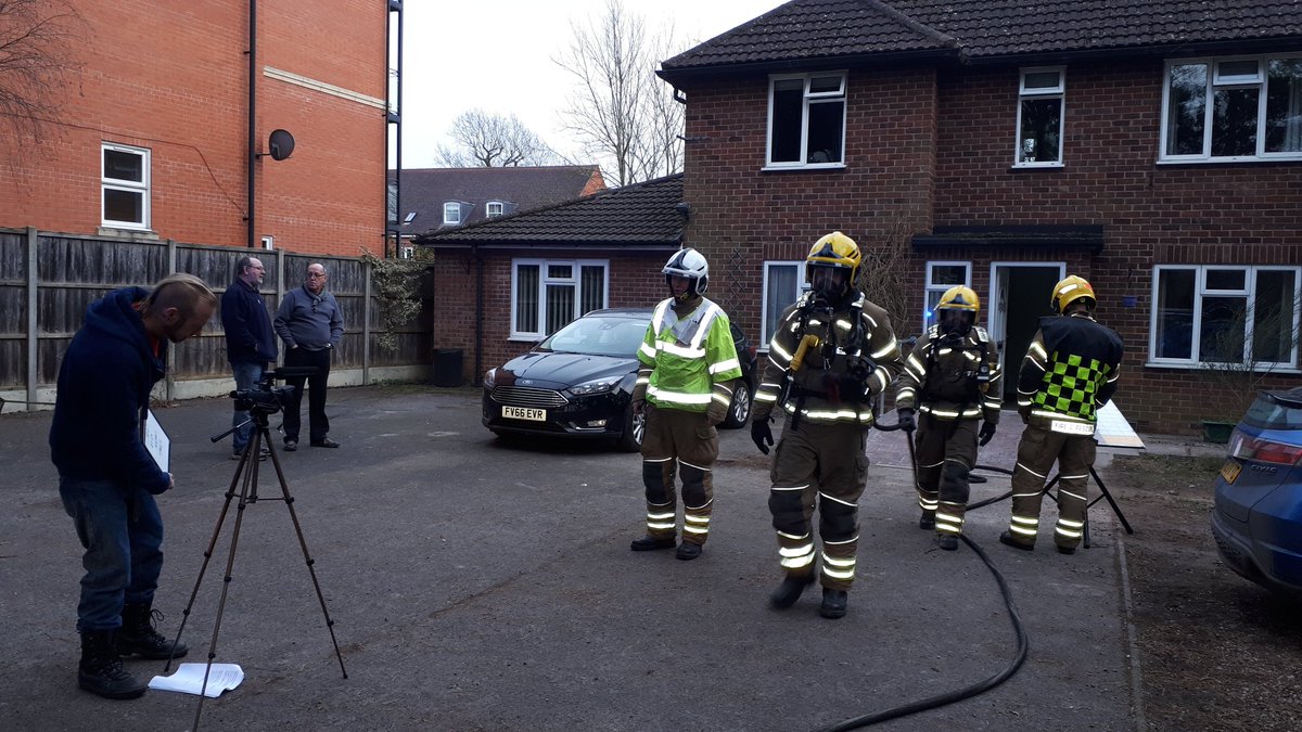 mind_the_bounce's tweet image. Final scene, thanks again @WoodhallSpaFire! Not only heros but stars too. @DimensionsUK @LincsFireRescue 
#primatyauthority #partnershipworking #realistictraining