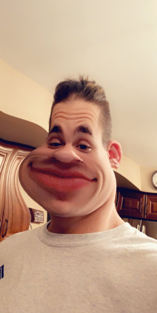 costvlis's tweet photo. My therapist told me i should be a comedian.. not sure how i feel about that https://t.co/zedv2OeMpw
