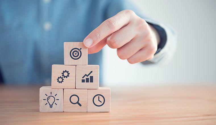 Since your #ContactCenter is a tool for improving #communication, its important to have a purpose and a mission. Dave Salisbury 4 lessons learned from other's mistakes. Find out more via <a href="/callcentrehelp/">Call Centre Helper</a>: buff.ly/2OBN5Vl #CX