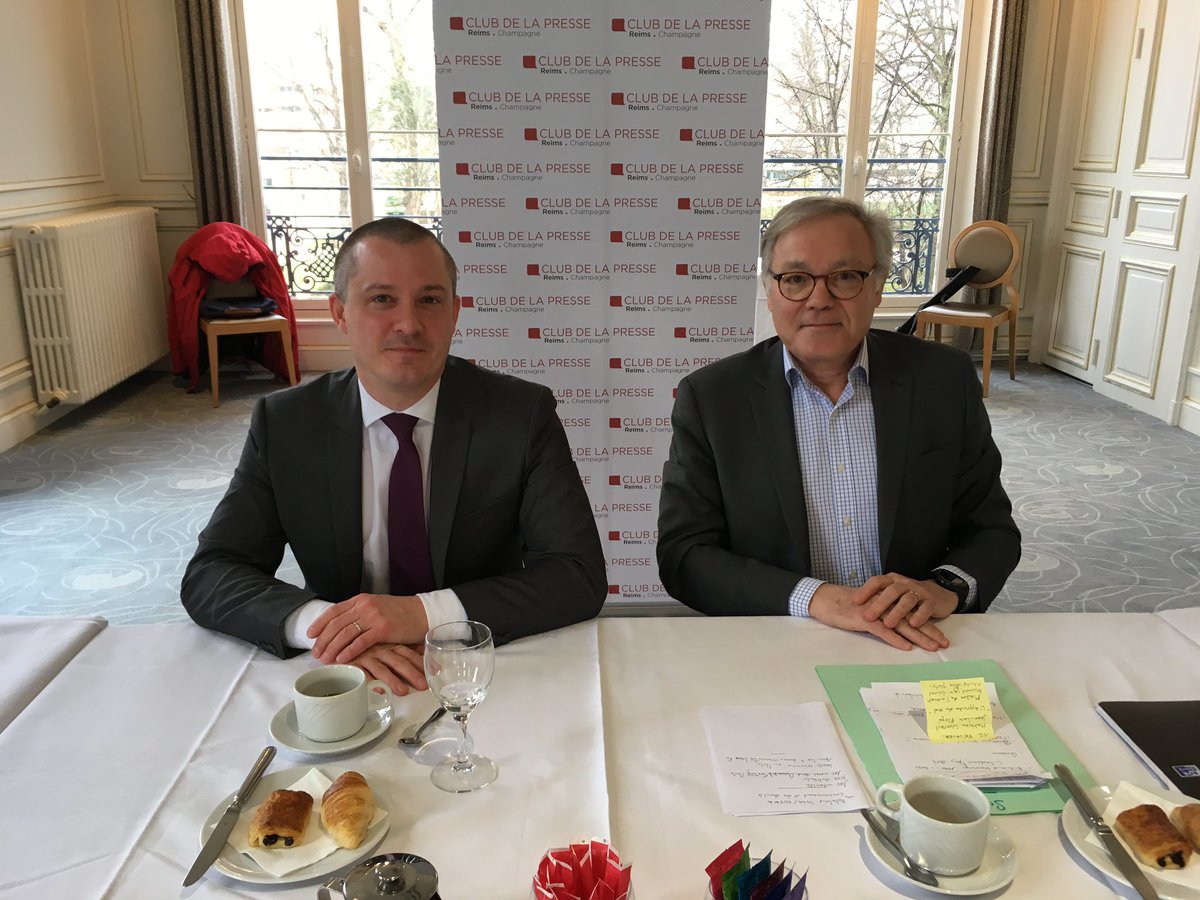 clubpressereims's tweet photo. On ne vous l’avait peut-être pas dit, mais le Club de la Presse Reims Champagne recevait ce matin Tilman Turpin, l’énergique et lumineux directeur du campus de Sciences Po Reims.
@sciencespo
#clubpressereims #sciencesporeims #sciencespo #reims #presse https://t.co/QTz9PlFRx2