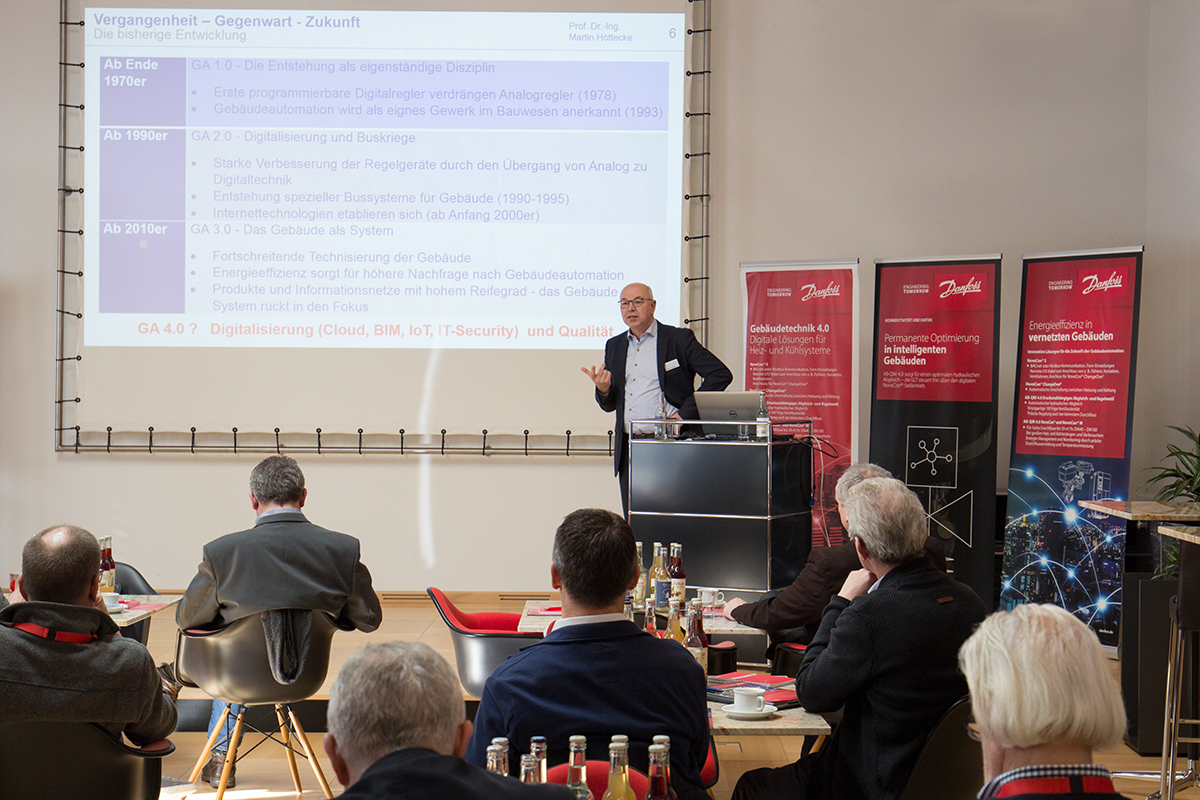 Prof. Dr.-Ing. Höttecke with a scientific view of the EPBD guideline