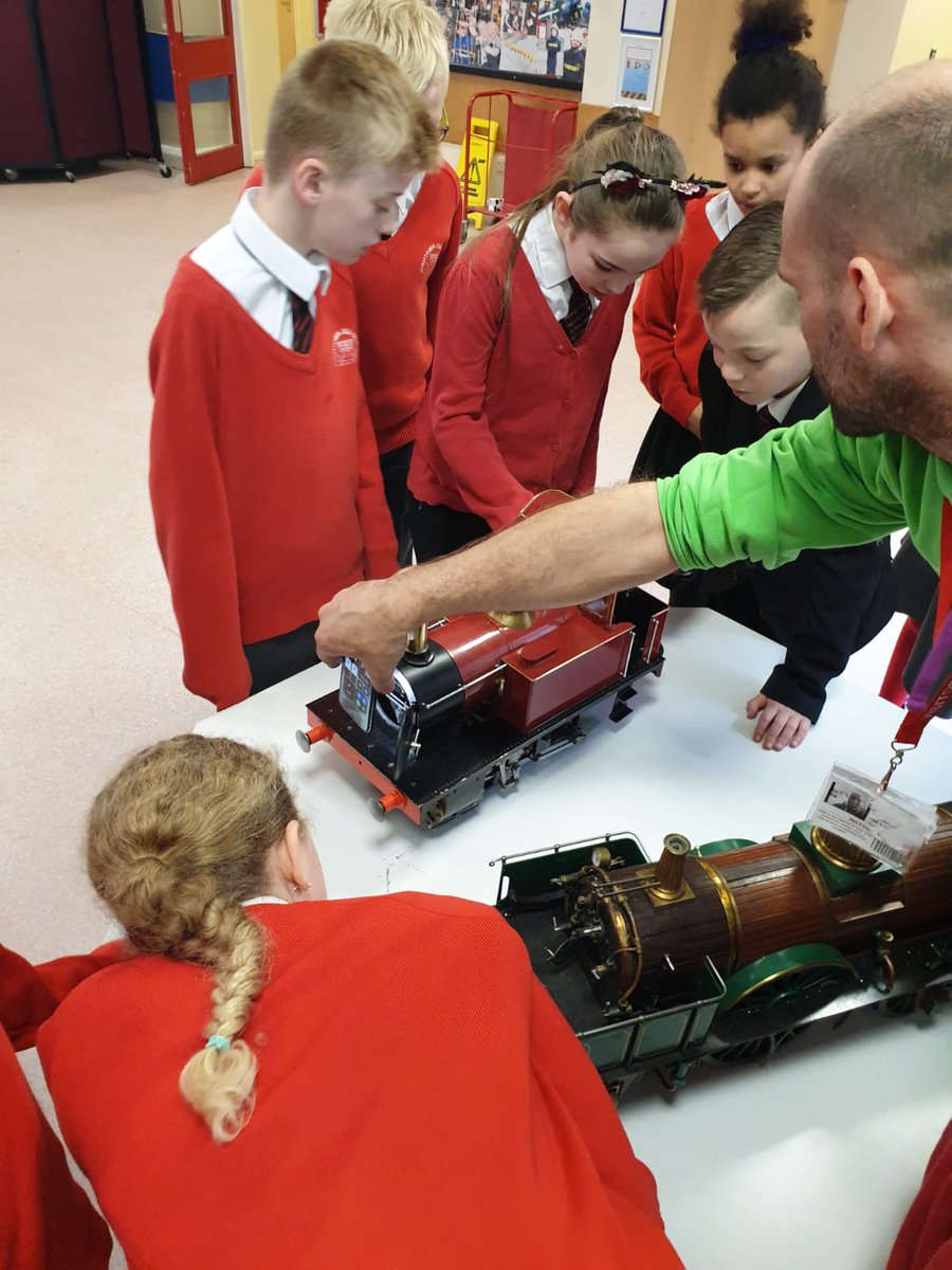 HightownJIN's tweet photo. What a great afternoon years 1 & 2 and years 5 & 6 had working with the guys from the Steam workshop. A big thank you for coming in and sharing all the fantastic steam engines with the children #woww2020 #breakingbarriers #funtimes #fullsteamahead https://t.co/FE10yKYTNR