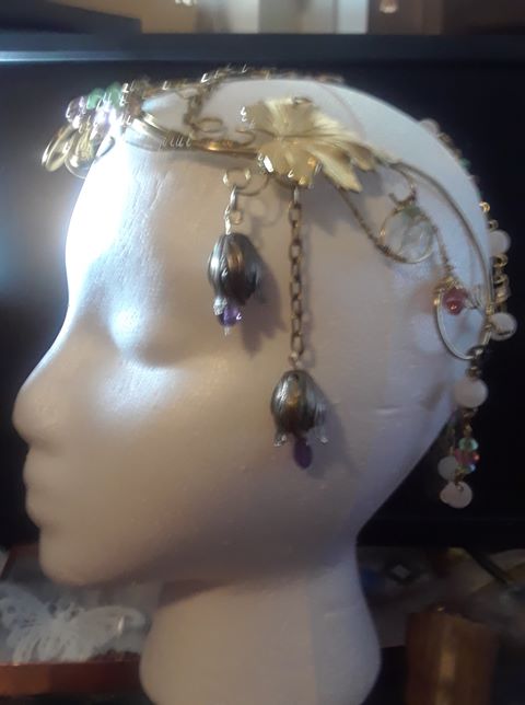magicaconsortum's tweet photo. UPDATE:
On the absolutely stunning head piece The Obsidian Sithin has been hard at work creating for the silent auction.

Here is a bit of info on the piece

cont. https://t.co/EeO2PGvFLP