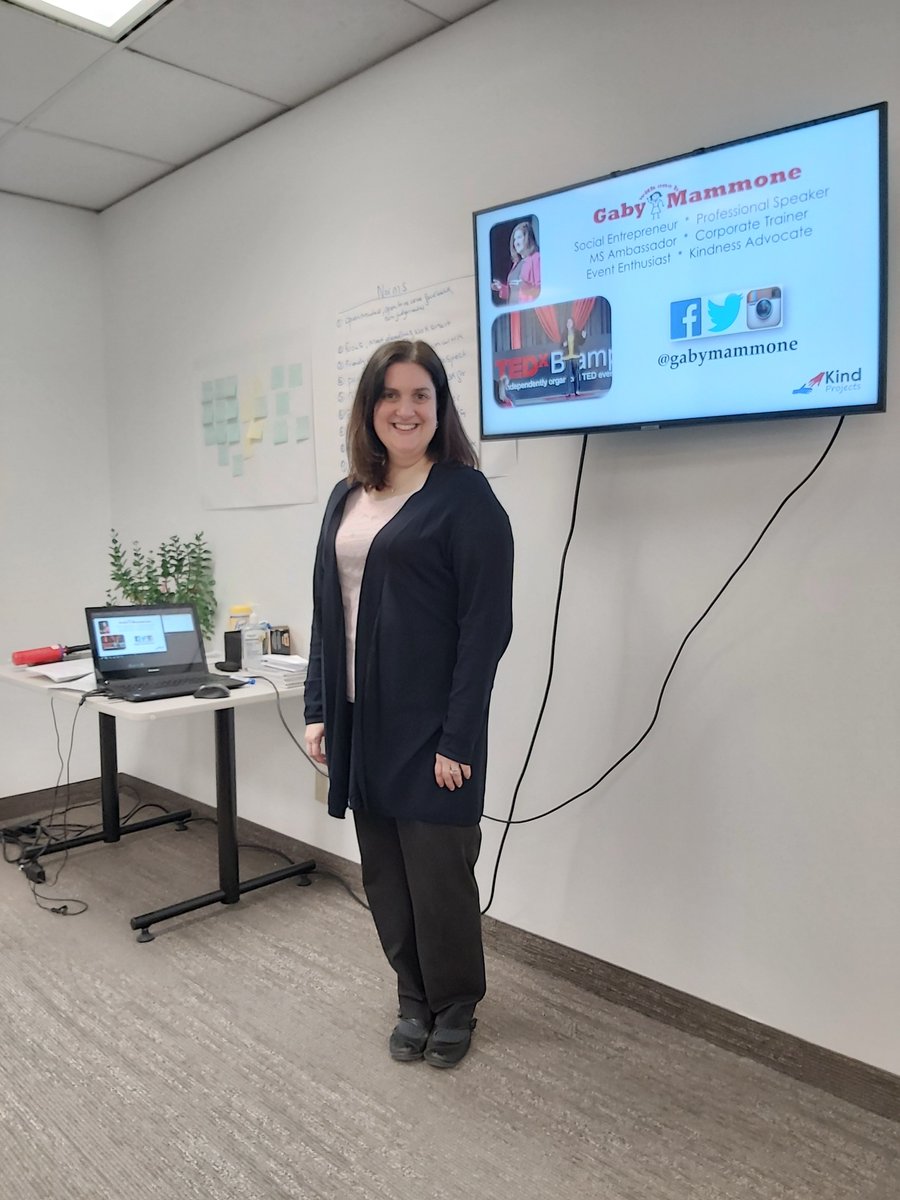 gaby Mammone teaching a diversity and I inclusion course sideways picture 