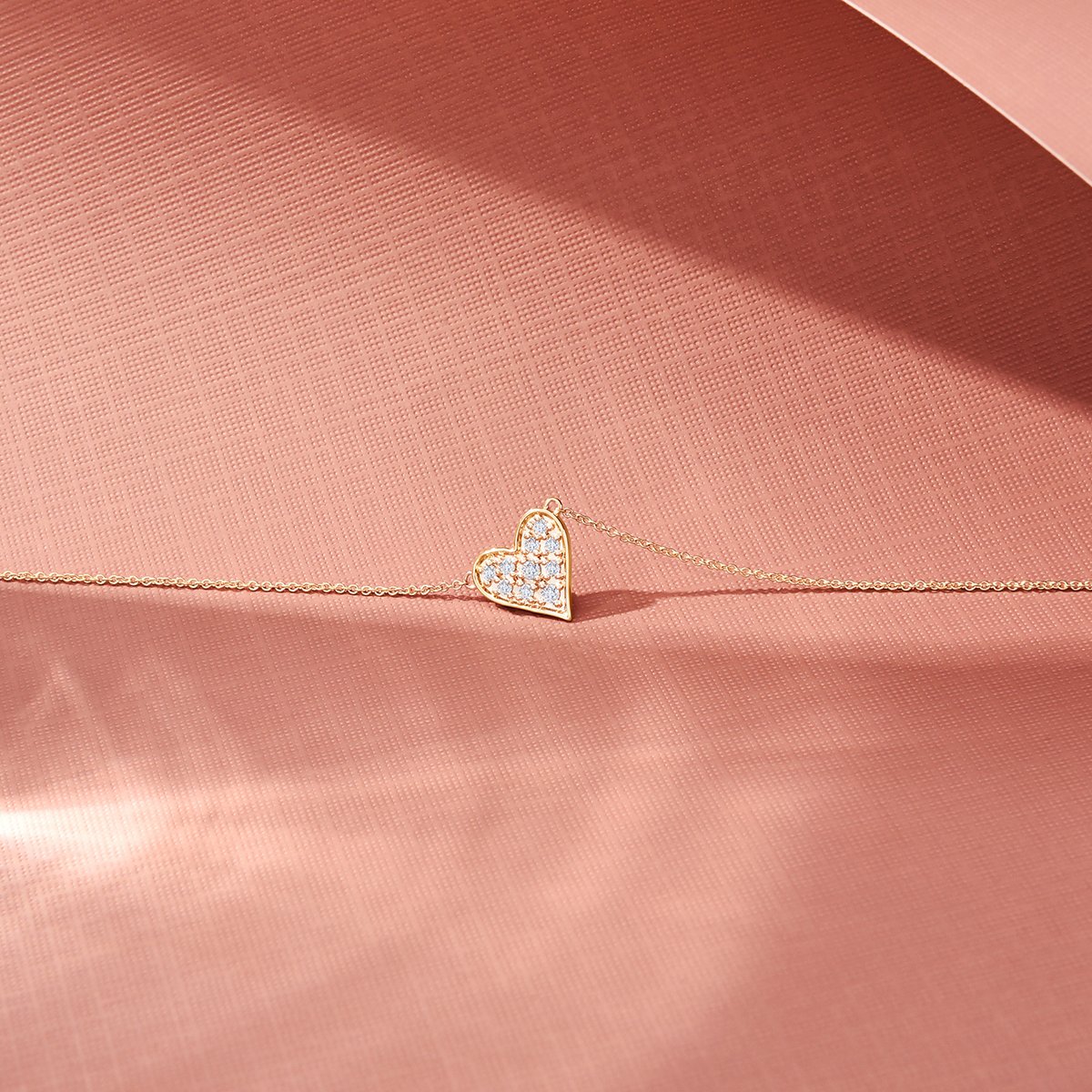 PerrywinklesVT's tweet photo. Have you entered our Valentine's Day contest yet? You have the opportunity to win the ultimate Date! Click the link below to enter. 💖 Contest closes February 12th.
https://t.co/fopbegdbUP https://t.co/OuFvNy7a2O