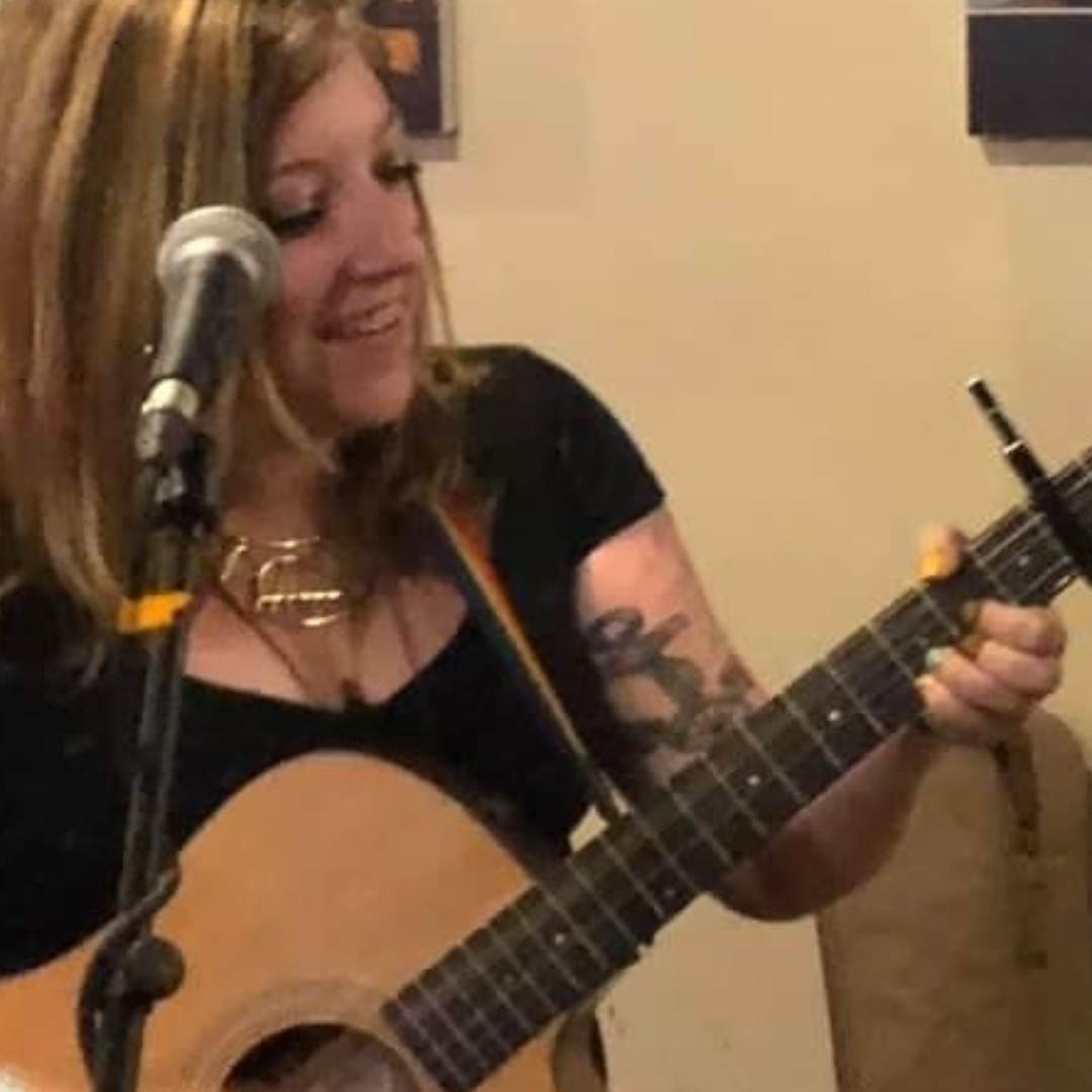 BrassCannonBrew's tweet photo. Open Mic Night is finally here! Nadia Koz with be your host and supply the gear, you just have to show up and jam. Show off your talent and support other local musicians. Cheers! #thecannon #openmicnight #haveblast #beerforpeoplewholovebeer #vacraftbeer #williamsburgva https://t.co/7ng9toaGrp