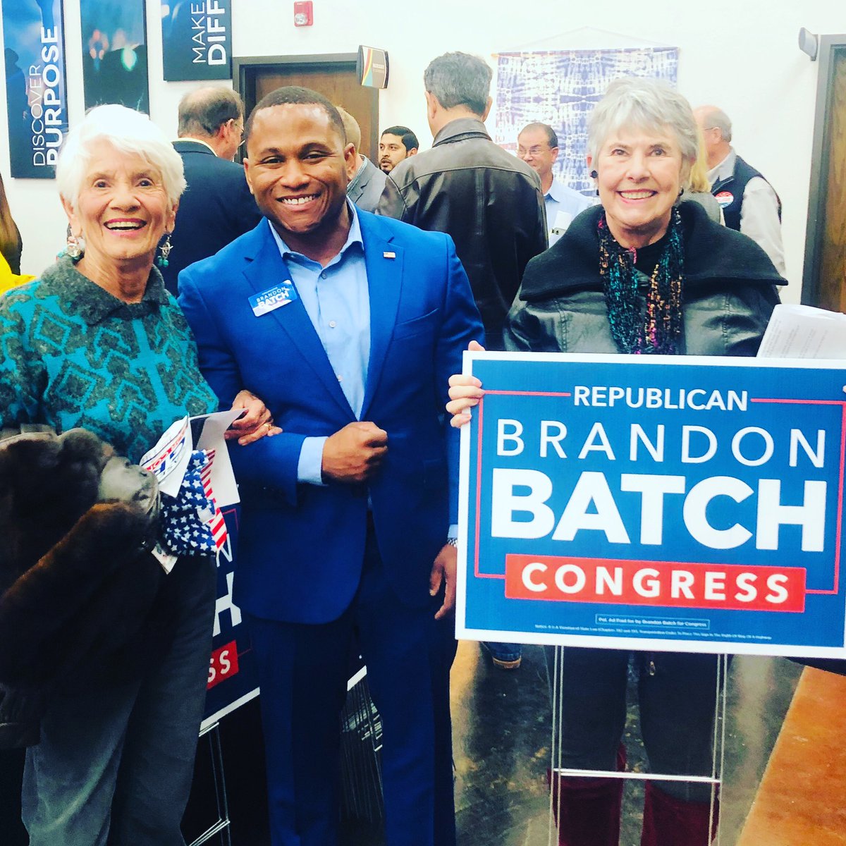 batchfortexas's tweet photo. Despite the cold, we had an amazing turnout last night in Brownwood for the Brown County Republican. I know the weather cut things short, but I hope I was able to communicate with those in attendance why I am the best candidate for this job. #backbatch https://t.co/0Is8Tdl82G