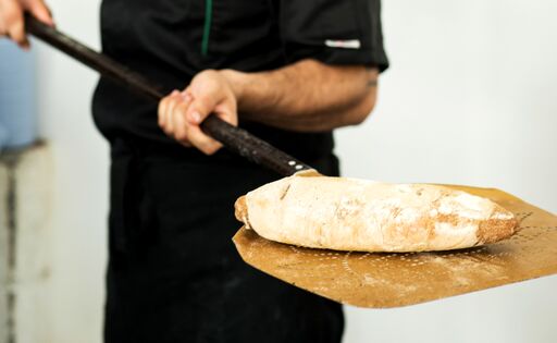 Fresh out of the oven, the only way to have it! Reserve your table with us for this evening via bit.ly/Bianco43bookin…