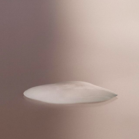 moonjuiceshop's tweet photo. THIRSTY?//⁣
Put the Plump Jelly on your face, watch it disappear, feel quenched.⁣ https://t.co/r6yD19F3WL https://t.co/W80uz9XCKF