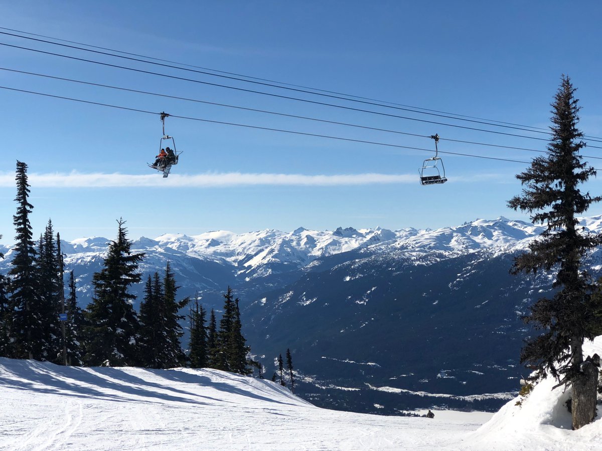 Do you know how many chairlifts and gondolas Whistler and Blackcomb Mountains have? Take a guess, comment below!

#Whistler ∣ #ExploreWhistler ∣ #WhistlerBC