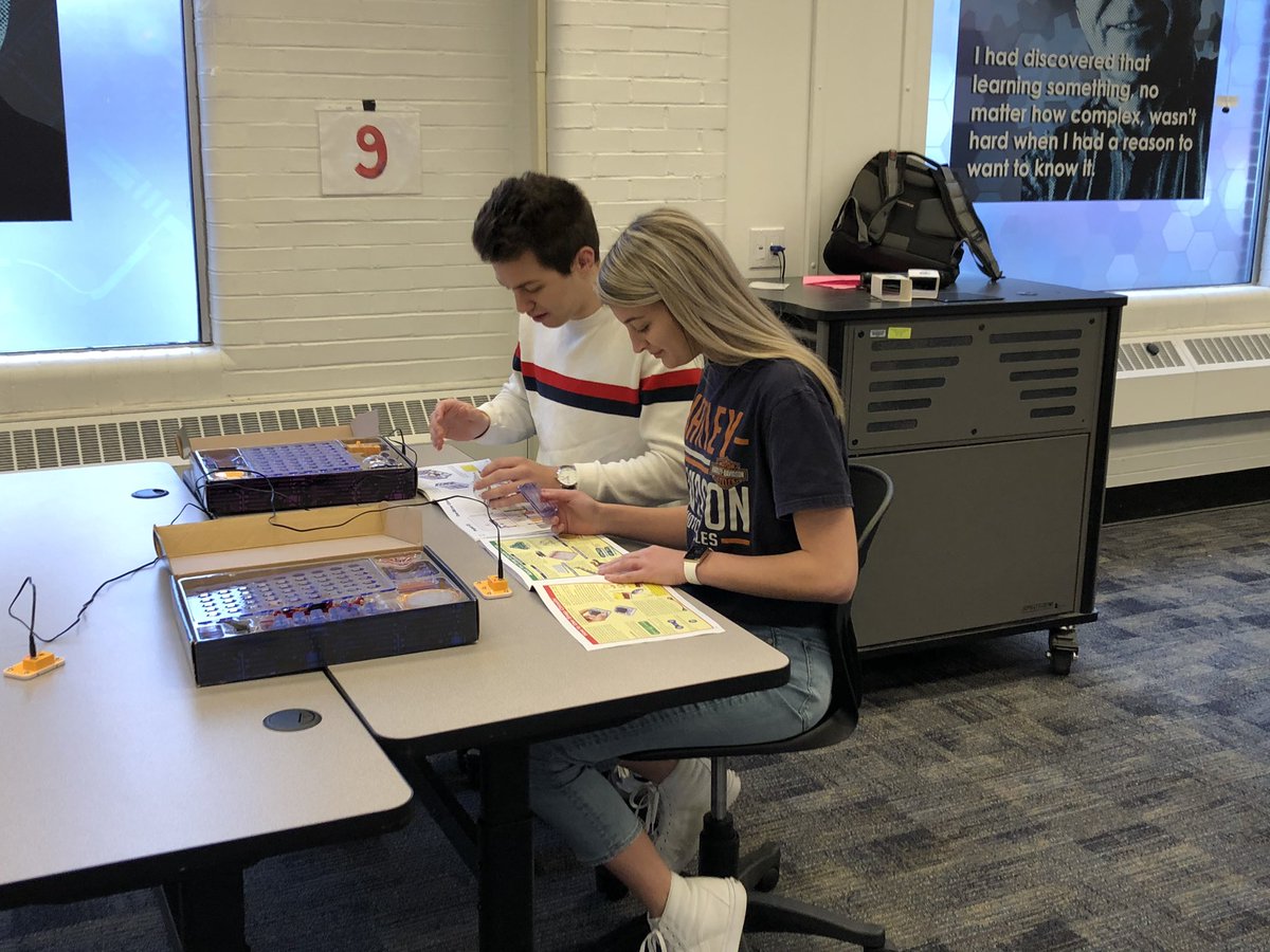 JoDeeKayWV's tweet photo. WVU College of Education students are learning by doing with help from Justin Kifer at the Harrison County STEAM Center.  #futureteacher. #proudtobehc https://t.co/ILOZTBGOTz