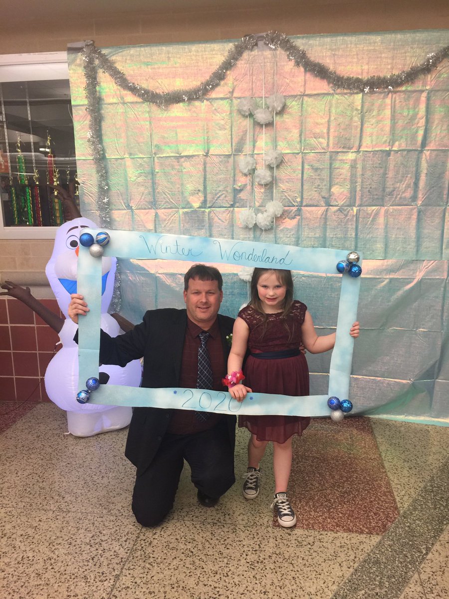 sprint10s's tweet photo. @ThePostman68 Got to have a date night with my beautiful daughter. Daddy/daughter dance. Now bring on race season https://t.co/2Jy0LukeFE