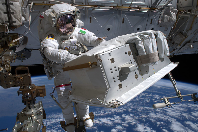 ESA_fr's tweet image. Pendant son séjour à bord de la Station, @astro_luca a partagé sa mission sur les réseaux sociaux. Retrouvez ici ses plus belles photos 👉flic.kr/s/aHsmFuMtuW
Laquelle est votre préférée? #MissionBeyond