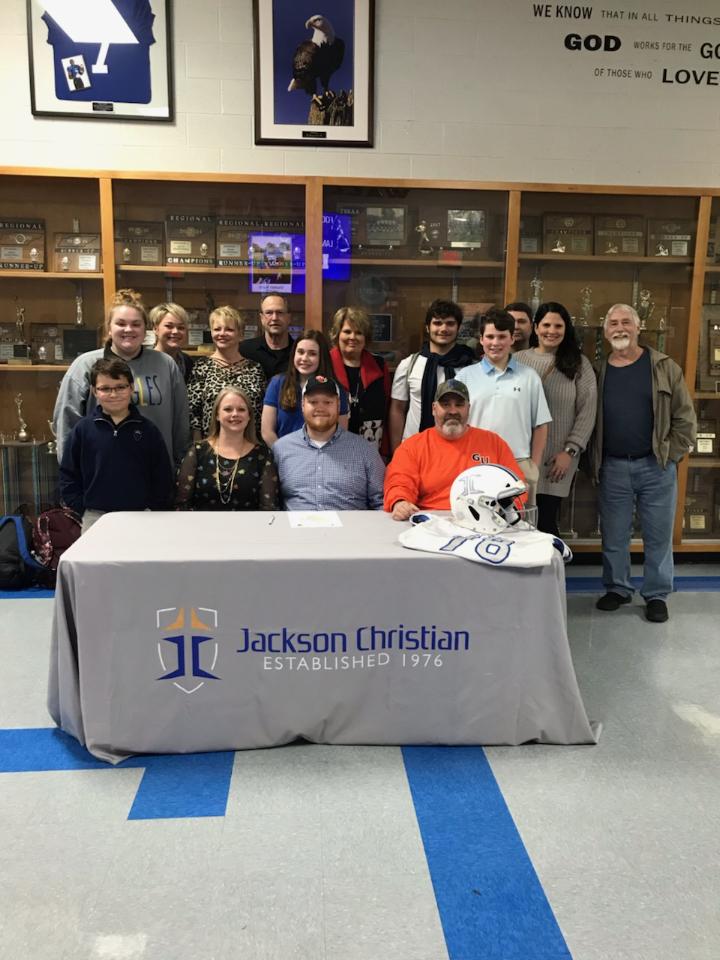 ColtonTNash2's tweet photo. Thank you to all my family, teammates, and Coaches who have always been there for me! I am excited that I will be continuing my football career at Greenville University! @JCEagleFootball @EMAPFootball https://t.co/SUizpvMWaP