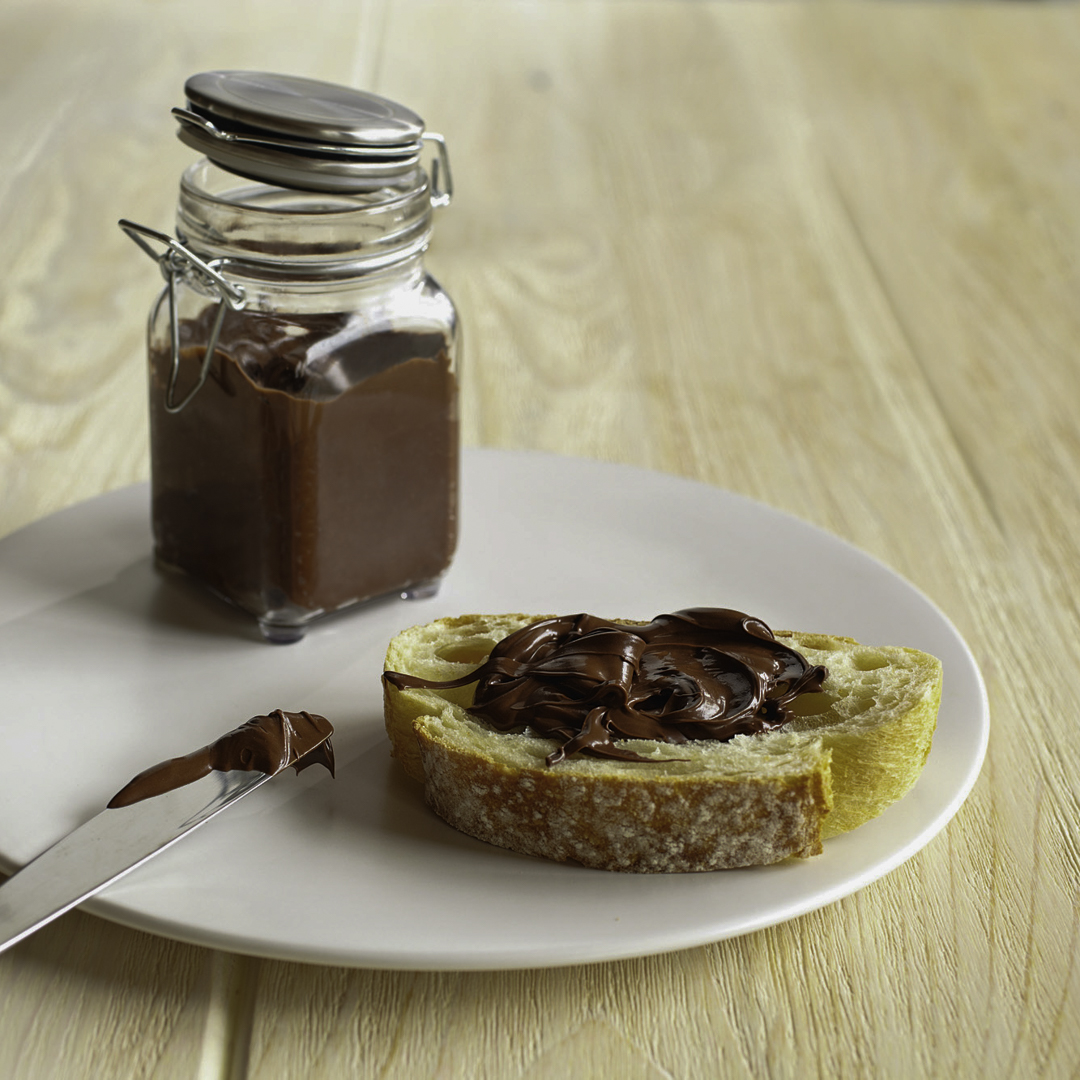 MakeitPerfectly's tweet image. There is no denying that Nutella is a worldwide phenomenon!! Did you know you can make your very own Nutella with the Vitamix Perfect Blend App. This Chocolate Hazelnut Spread is the perfect way to celebrate World Nutella Day. bit.ly/36Vtp4I