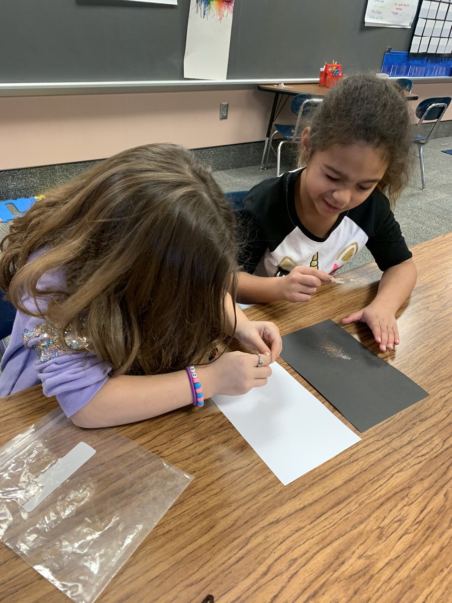 FarkasFirsties's tweet photo. We are becoming geologists with our new science unit! 

What happens when rocks rub together? @HP_Pandas https://t.co/Q5wz4JD8EV