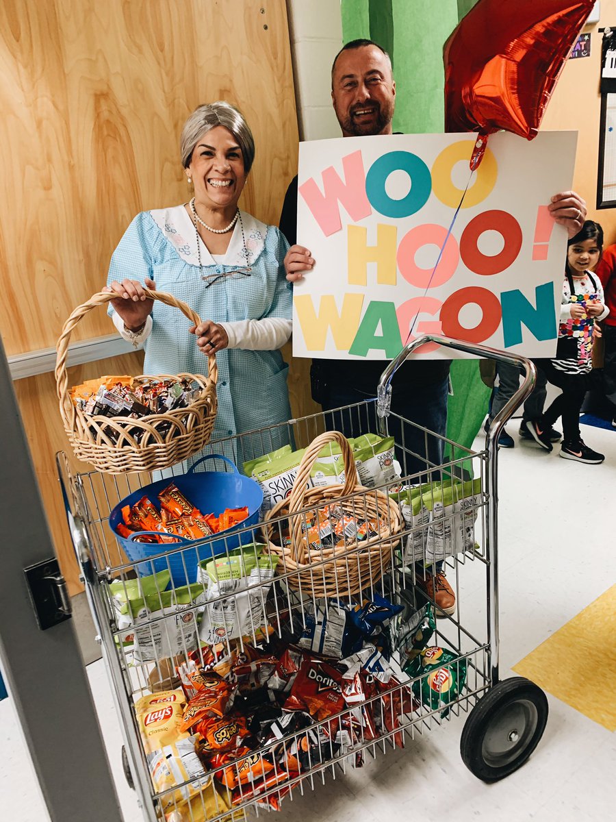 taylormonte22's tweet photo. Woohoo!!!!! Thank you @NISDBeard admin for spreading so much JOY on our 100th day of school!!!!! You are #nisdlegends in my book!! https://t.co/SfLRKdtbxS