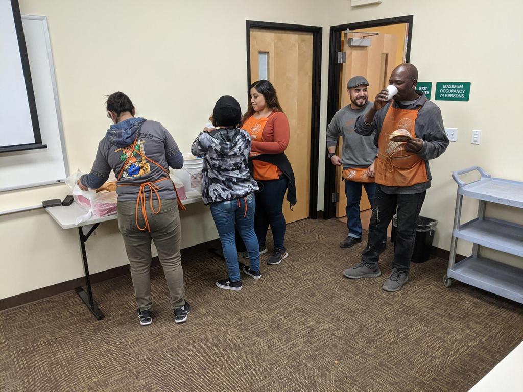 Nataly_Thd5087's tweet photo. Congratulations to #OutboundTeam on #Key2 for winning the #InFocusEvent on January. As a prize they recieved Pan Dulce and Champurrado last night. #Yuumm @camilo_5520 @TMaup_THD @5642APsup @M_Bryant5642 https://t.co/LbYZOSDpFS