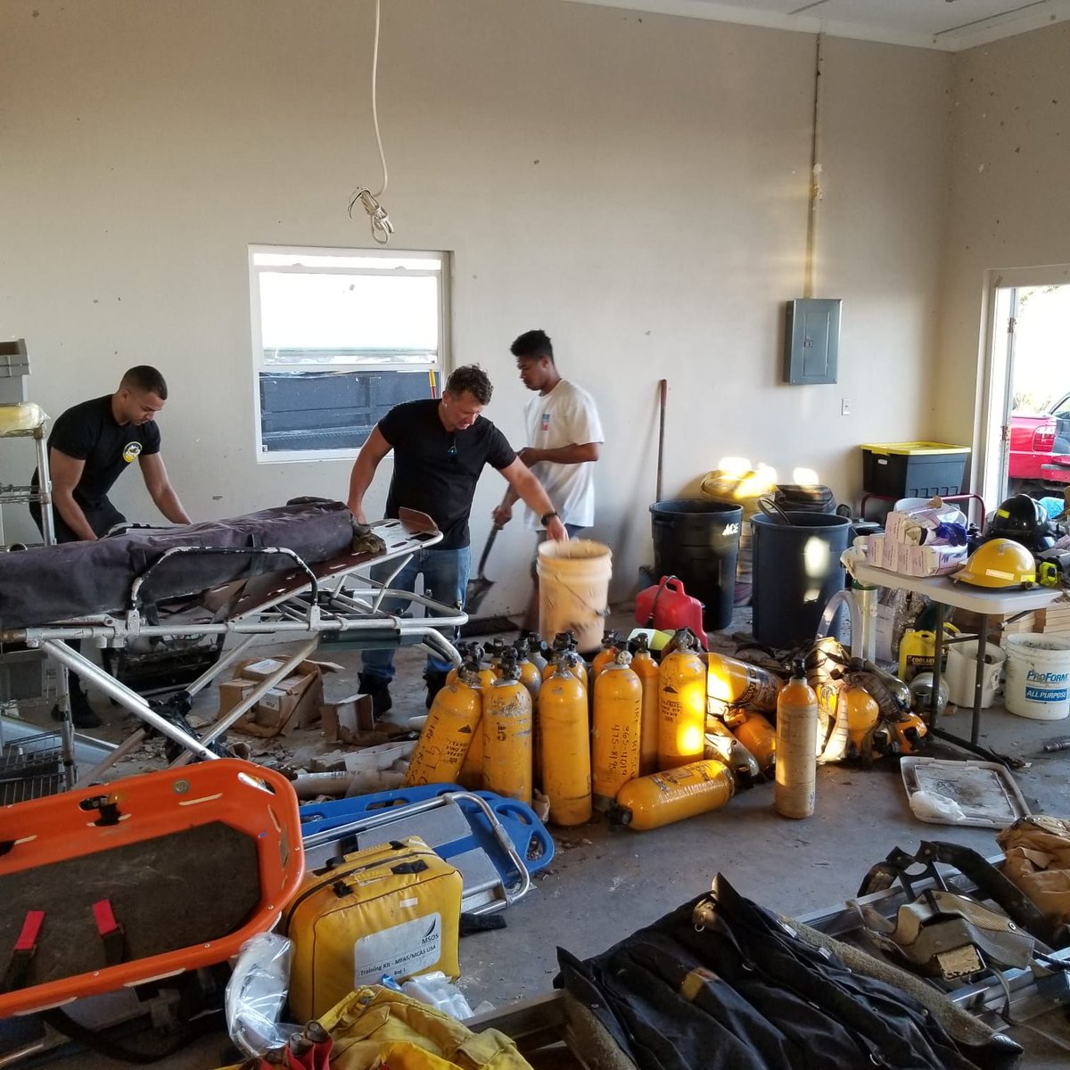 heart911team's tweet image. HEART 9/11’s Rapid Response Team - comprised of highly trained #FDNY members - are in #GreenTurtleCay training the #GreenTurtleFireDepartment which lost its roof during the #HurricaneDorian. The team evaluated needs, made assessments and worked with candidates. #GTCstrong