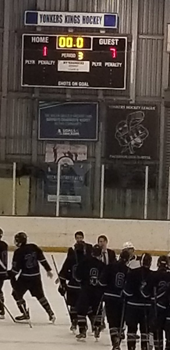 FoJJicehockey1's tweet image. Big 7 to 1 win for the Indians over the #3 Lohud ranked Scarsdale Raiders!  Roll Jay!! #HVpucks #lohudsports #YourBoyTrav #nysphsaa #boysofjjpuck #HaggertyNancy #Roadtobuffalo