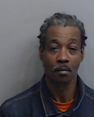 MattWSB's tweet photo. A man breaking into cars at Park Tavern in Midtown couldn't get away because employees blocked him in and even got the knife away from him before officers arrived, police say. 56 y/o Lee Kynerd has 39 previous arrests, per @Atlanta_Police. https://t.co/4Cm7hsdW7H