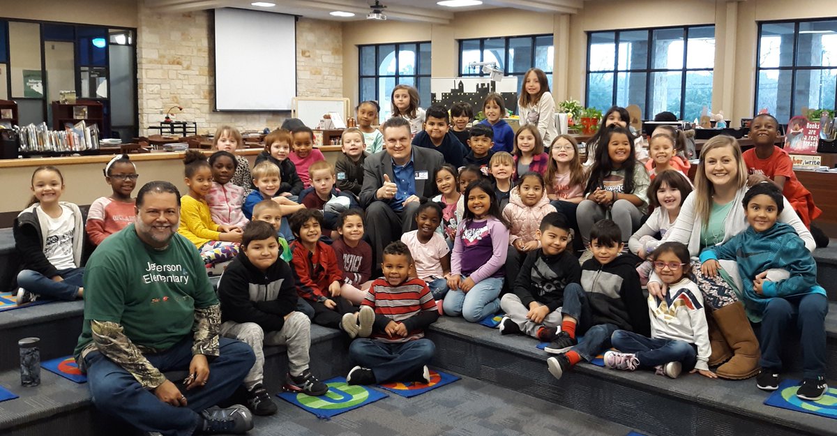 JeffersonTISD's tweet photo. We had a great time today celebrating "World Read Aloud Day" at Jefferson! We had several school board members, Clifford the Big Red Dog and Dr. Ott come visit to read aloud to our classes! Thank you! #JeffersonJaguars #TempleISDProud #TISDLIB https://t.co/WfDx0SLW6O