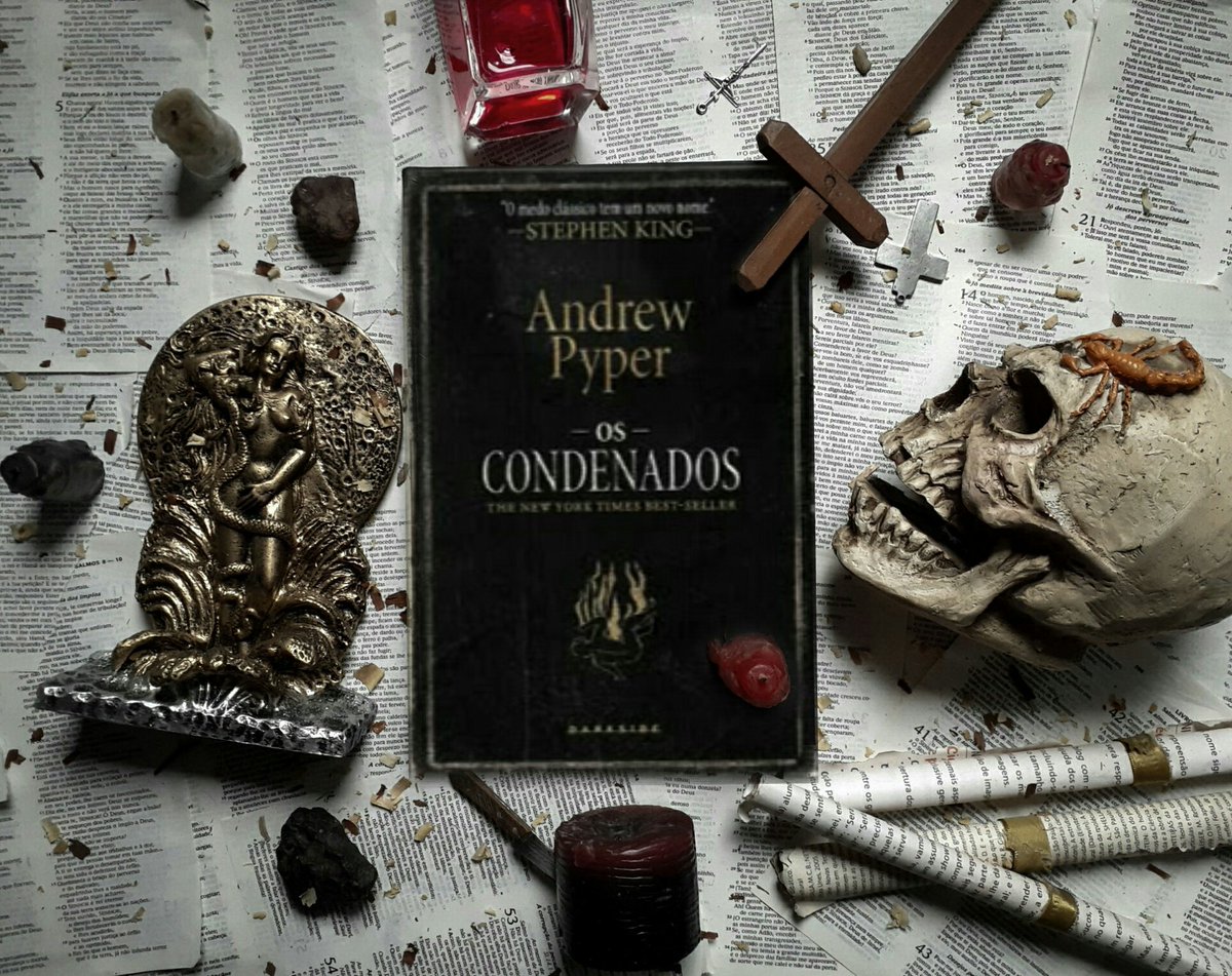 Instajjohnlucas's tweet image. NEM AS CHAMAS VÃO NOS SEPARAR

&quot;Danny Orchard conseguiu enganar a morte e ganhou uma segunda chance para viver. Só que ele não voltou do inferno sozinho&quot;. Os Condenados @DarkSideBooks
#BoxTrindadeDaCaveira  #AndrewPyper #Darksidebooks