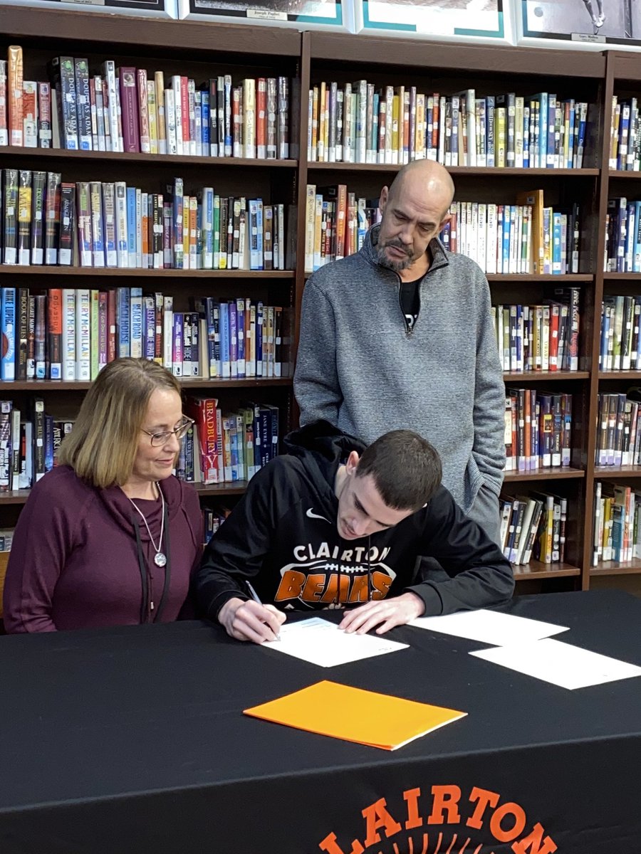 _bp5_'s tweet photo. Officially committed ‼️ Glad to say Fairmont State will be my home for the next 4 years #FearTheFalcons 🖤 https://t.co/OAj85a9iyV