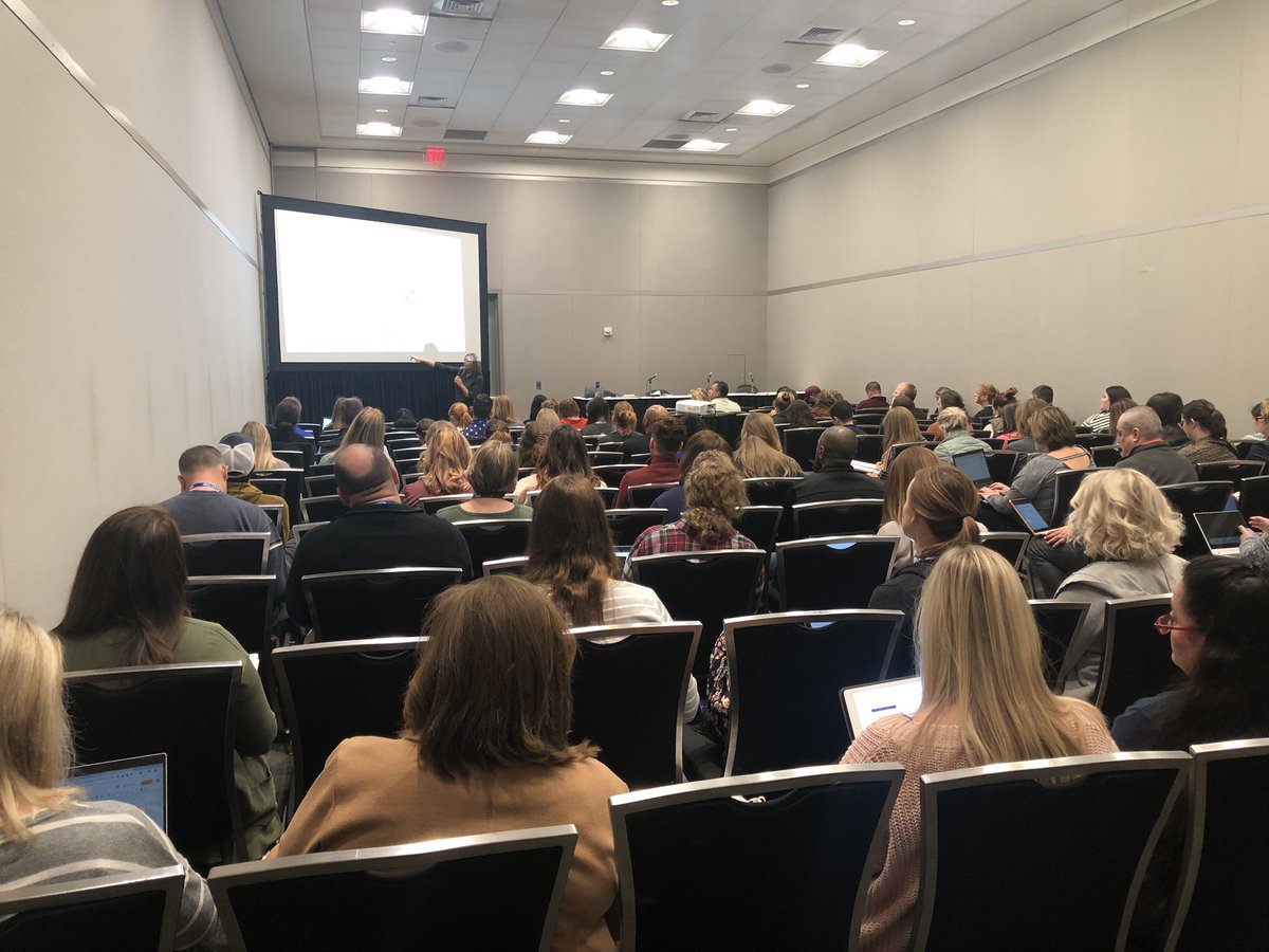 Crystal Lee tweet media