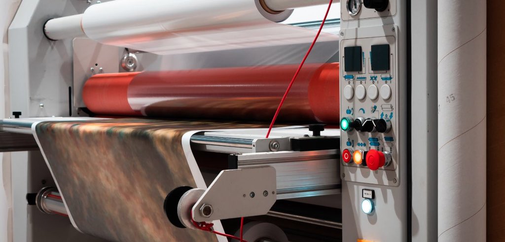 AdvertekInc's tweet photo. Laminating your paper makes your project look fresh and keeps it protected against moisture and stains https://t.co/6kEFlkJ6a4