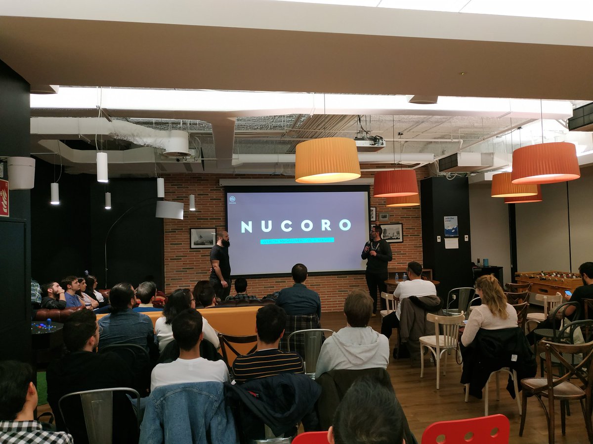 VueJSMadrid's tweet image. Y vamos con Observables en #Vuejs como alternativa a Vuex para la gestión del estado compartido 🙌 con @adhvalle y David Liebana de @nucoroteam ⚡