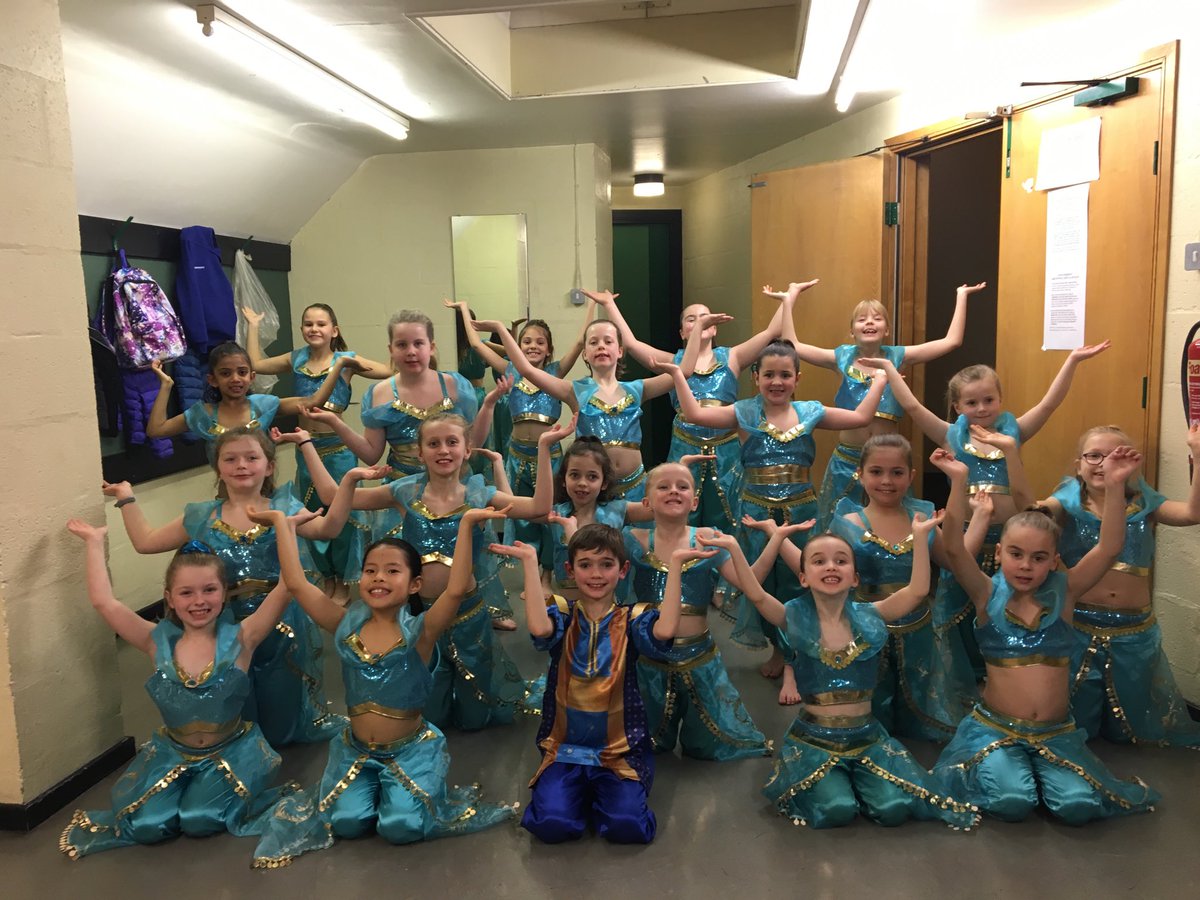 brynderiprimary's tweet photo. ⁦@brynderiprimary⁩ are backstage and excited to perform their ⁦@JSCDance⁩  ⁦@stdavidshall⁩ with ⁦@RubiconDance⁩ #JustDance https://t.co/UhBaX9bIfy