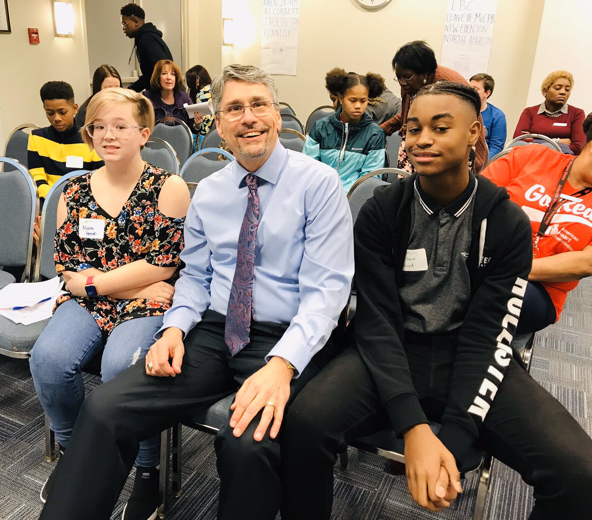 School representatives from our Middle School Student Advisory Council had a great visit this afternoon with ACPSD Interim Superintendent <a href="/King_Laurence/">King Laurence</a>! #StudentAdvisoryCouncil <a href="/JMSIndians/">Jackson STEM Magnet Middle</a> <a href="/AikenSchool/">AikenIntermediateSchool</a> <a href="/LMMSRocks/">Leavelle McCampbell</a>