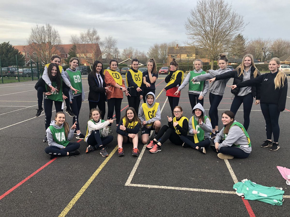 BBSPE's tweet image. We had a guest at Year 9 Sapphires and Rubies Training this afternoon learning about circle rotation. Netball is for all, not just the girls! Everyone is welcome! #netballgoals #bbsnetball