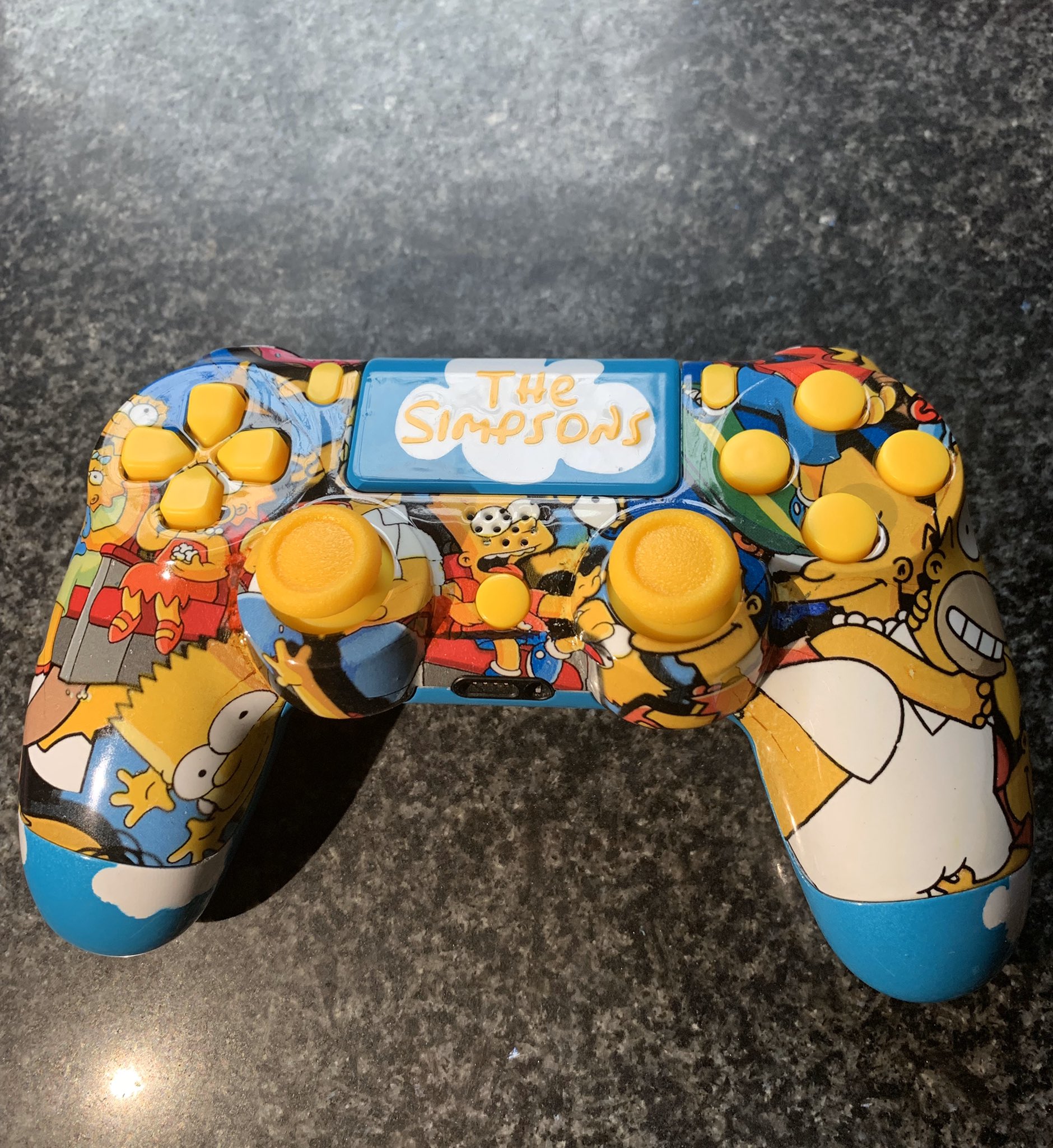 Triple6Graphics on Twitter: "Custom simpsons PS4 controller 🎮  ————————————————— If you wanna see more of my controller drop me a follow  also I have Instagram which I post daily on❗️ ————————————————— #custom #