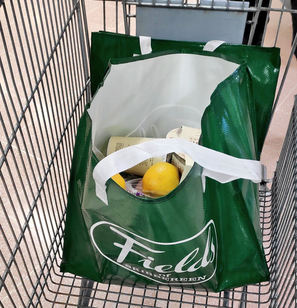 Fi and I popped into Field's, Skibbereen's own Fortnums, for some potatoes and butter. Tempted by the fishmonger into some scallops, who called the cheesemonger back from home for a chat with us. Ended up tasting five different gins and a whisky and a 7YO Gouda.