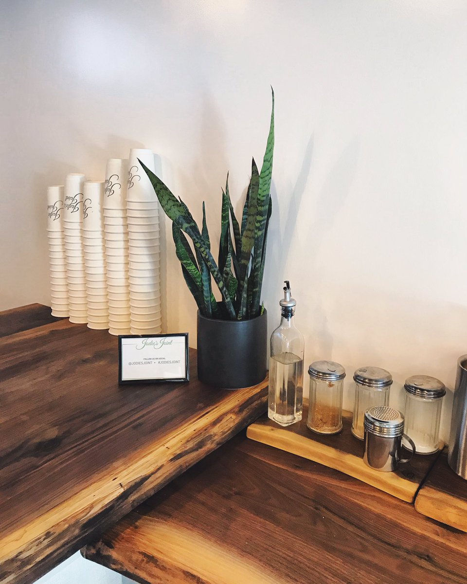 Hemp oil stained wood counters are non-toxic, anti-bacterial, food-safe, and beautiful — just one of many #hemp details included in the Jodie’s Joint coffeeshop model! 🌿⁣
⁣
#JodiesJoint instagram.com/p/B8MU9wHBG8U/