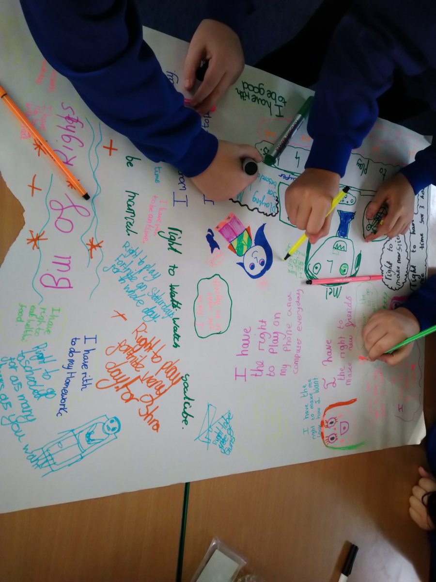 Today our Bright Stars Ambassadors were teaching year 5s about Human Rights, the students created their own amazing versions of the Bill of Rights, my personal favourite was 'we have the right to follow our dreams' 😍 @Warwick_Law @OutreachWarwick #primaryoutreach #HumanRights