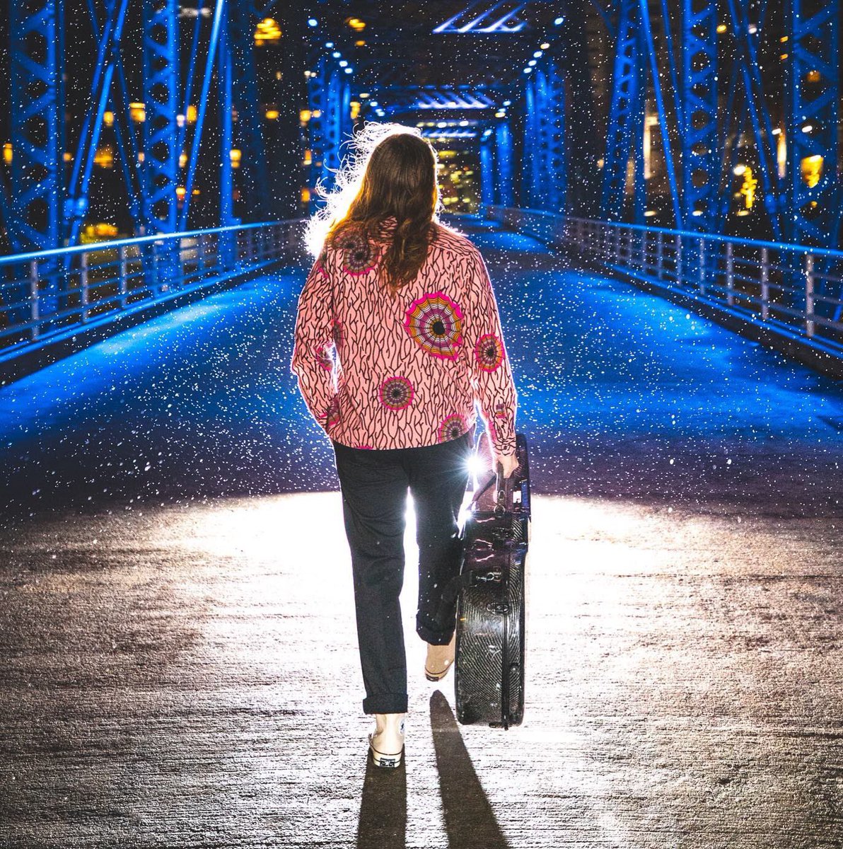 Billy Strings (@billystrings) on Twitter photo Rain sleet snow or shine wherever I go I bring this ol’ guitar of mine <a href="/HoffeeCases/">Hoffee Cases</a>
📸 <a href="/JFaatz_Photo/">Jesse Faatz</a> Rain sleet snow or shine wherever I go I bring this ol’ guitar of mine <a href="/HoffeeCases/">Hoffee Cases</a>
📸 <a href="/JFaatz_Photo/">Jesse Faatz</a>
