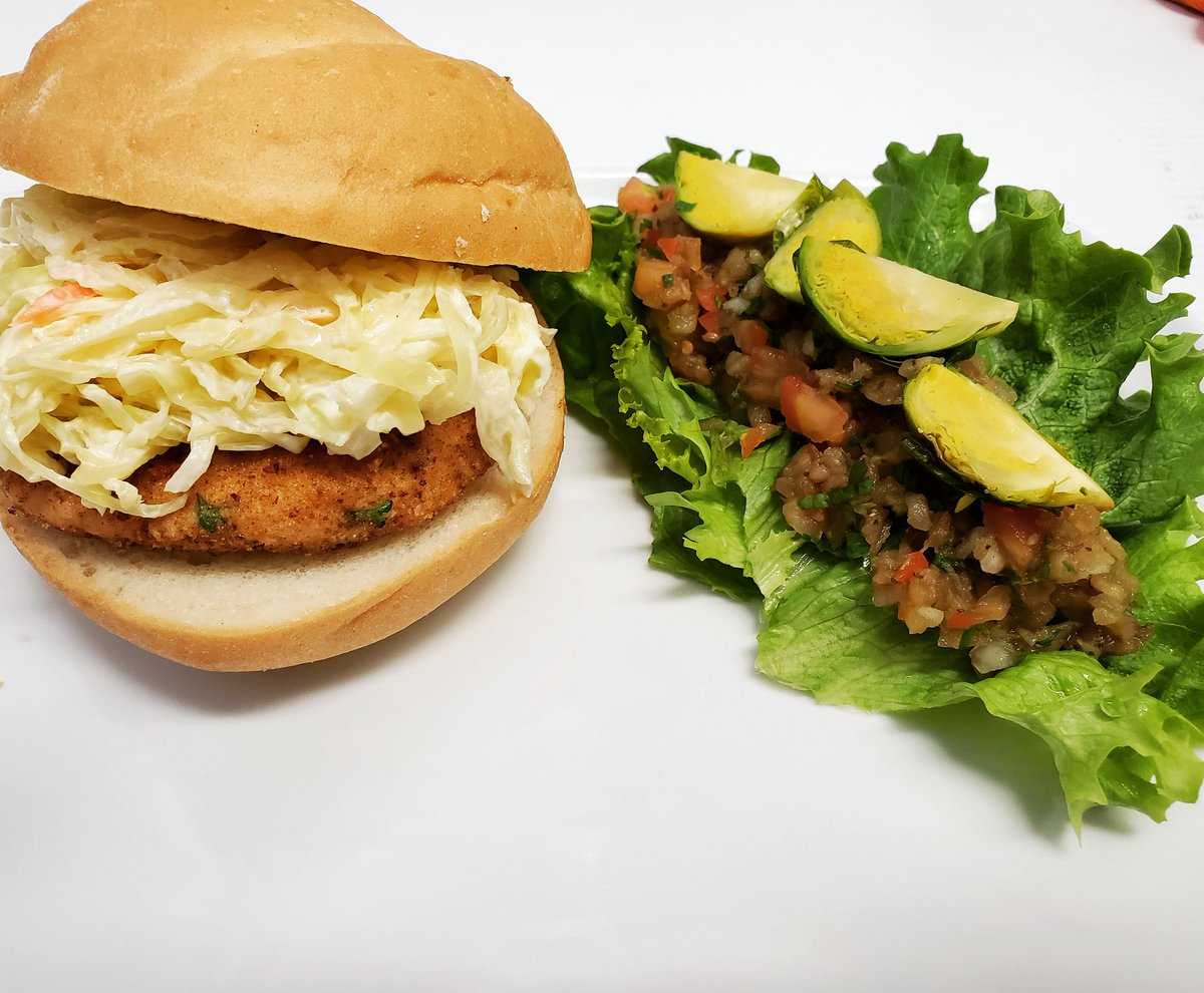 makaeatery's tweet photo. Fresh salmon burger and roasted eggplant and brussel sprouts salad for lunch special today $14 #yeg #yeglocal #yegfoodie #yegfood #yegdt #healthylunch https://t.co/lUIWk25aaw