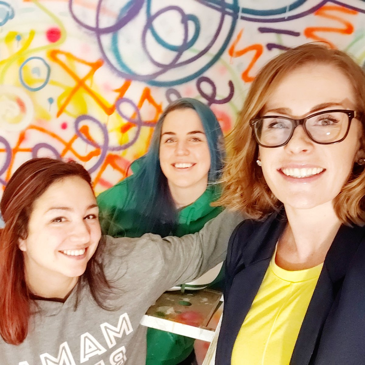 NovaMutual's tweet photo. 🖌Psst! ❤️We've had the best morning meeting with two of @NorfolkCountyCA's brightest lights: Nikki and Leanne from Art With Heart Studio! What are we up to? Stay tuned to FIND OUT!#WhereUMatter #Members #Art #Artforlife #theatre #community #partnerships #sponsorships https://t.co/P4VAkI9ZjF
