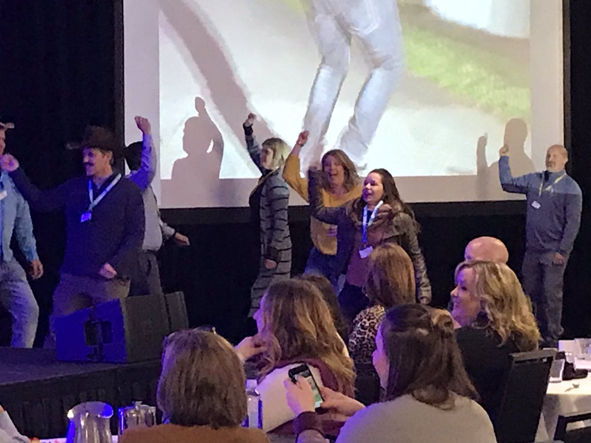 timbell45's tweet image. #MESPAmn Went to MESPA WINTER INSTITUTE and a dance party broke out! Talented crew!